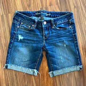 AE women’s stretch jean shorts